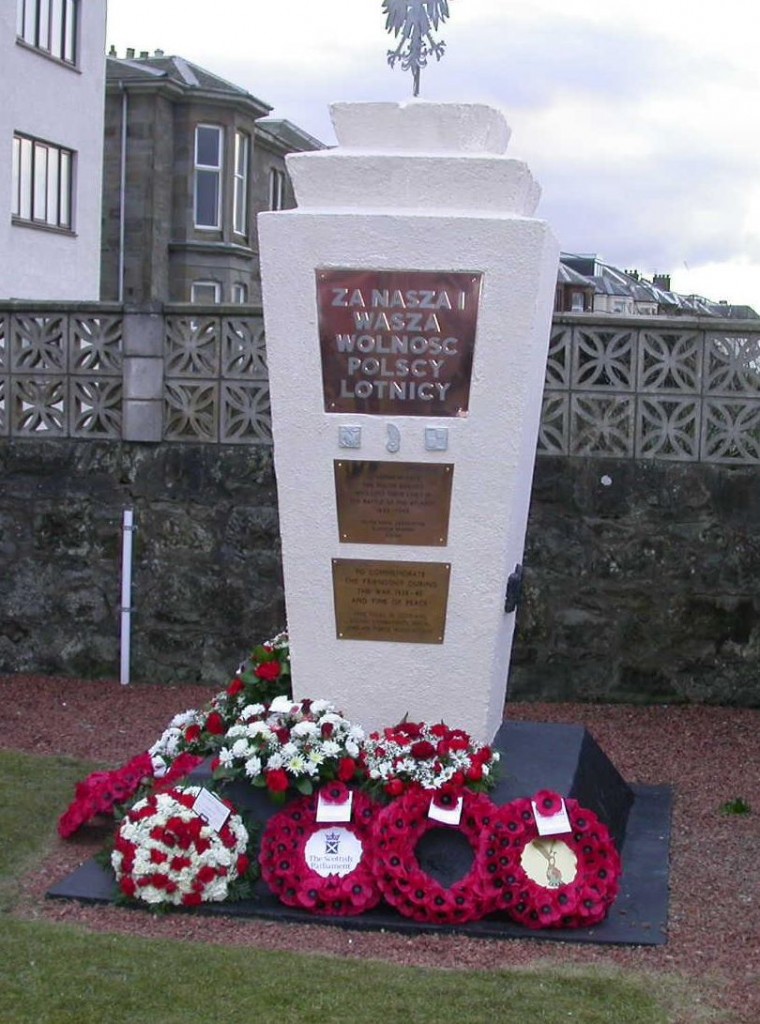 Pomnik Polskiej Marynarki Wojennej w Prestwick3